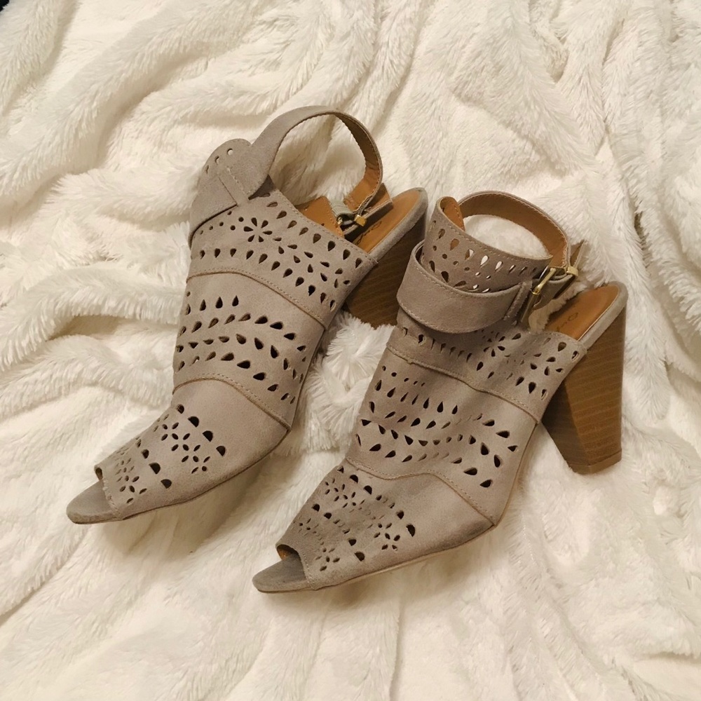 💐 Qupid Open Toe Cutout Booties